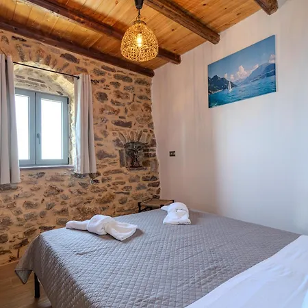 Ferienhaus Stone House Koumani *